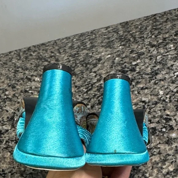 Vogue Turquoise and Gold Embellished Heels EUC 39 - Picture 16 of 16